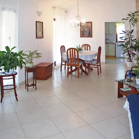 Haus Marta 457s Holiday home *